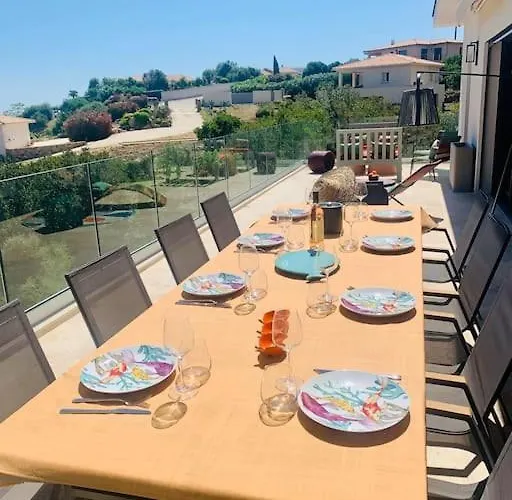 Villa Vue Et Piscine Privee *