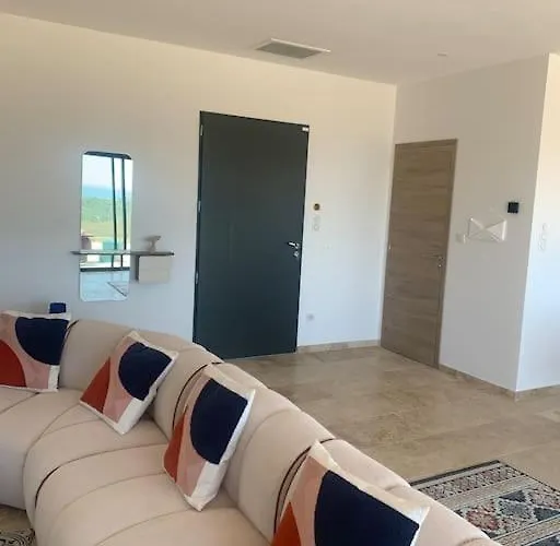 Villa Vue Et Piscine Privee