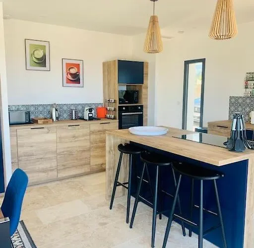 Vue Et Piscine Privee סארי סולנזארה